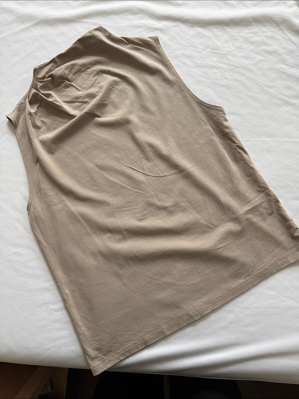 Abercrombie & Fitch Beige Mock Neck Top - Women’s Small